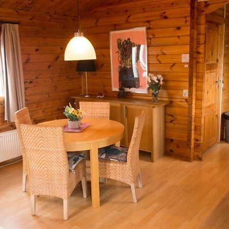Chaletparc Krabbenkreek Zeeland - Chalet 130 Sint Annaland Bagian luar foto